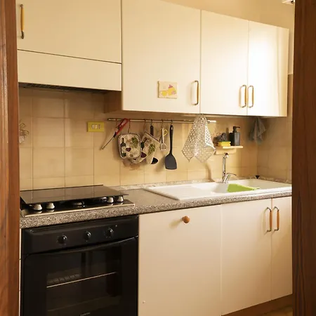 Boschetto アパート レカナーティ